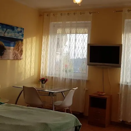 Wynajem Pokoi Barka Zdzislaw Barbuzynski * Orunia